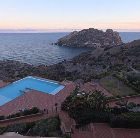 Imagen 1 de Espectacular Apartamento de Lujo en Primera Línea con Vistas al Mar en la exclusiva Urbanización Isla del Fraile Águilas