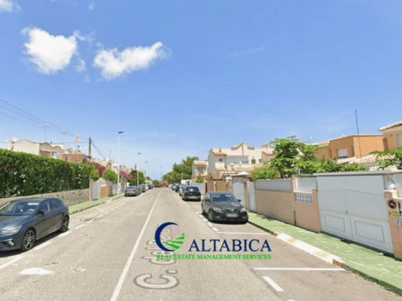 Imagen 3 de Casa-Chalet en Venta en Torrevieja Alicante