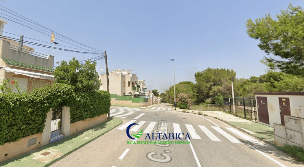 Imagen 4 de Casa-Chalet en Venta en Torrevieja Alicante