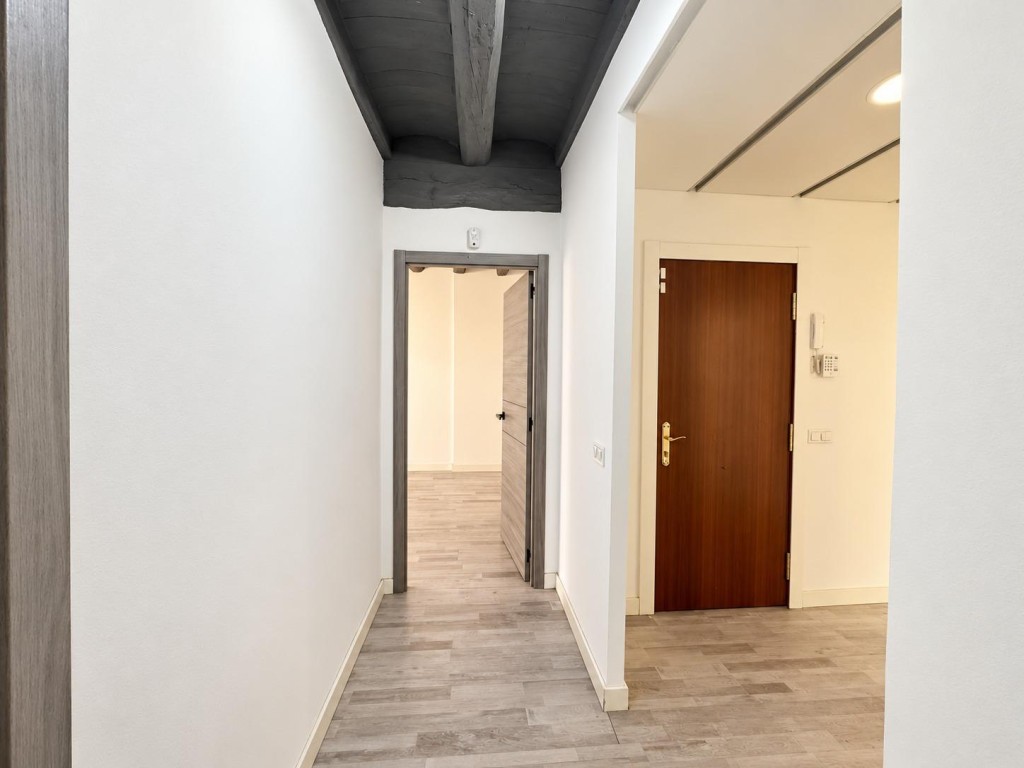 Imagen 4 de Amplio piso de 6 habitaciones en el centro histórico de Manresa
