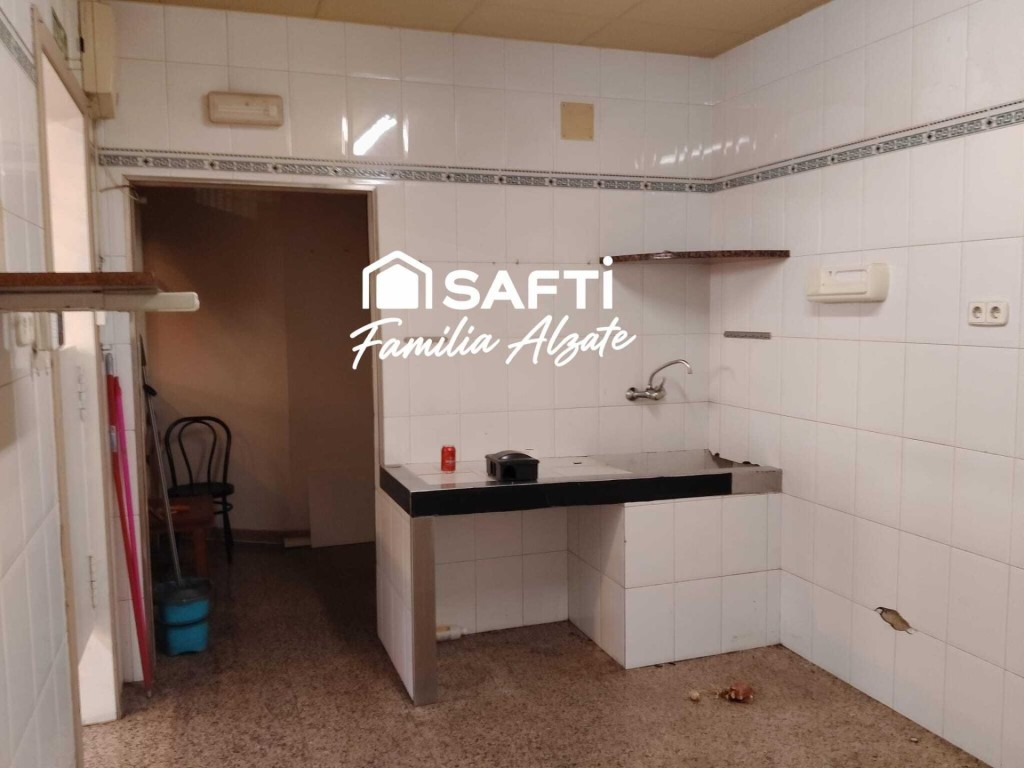 Imagen 2 de ¡OPORTUNIDAD DE NEGOCIO EN FIGUERES! LOCAL COMERCIAL