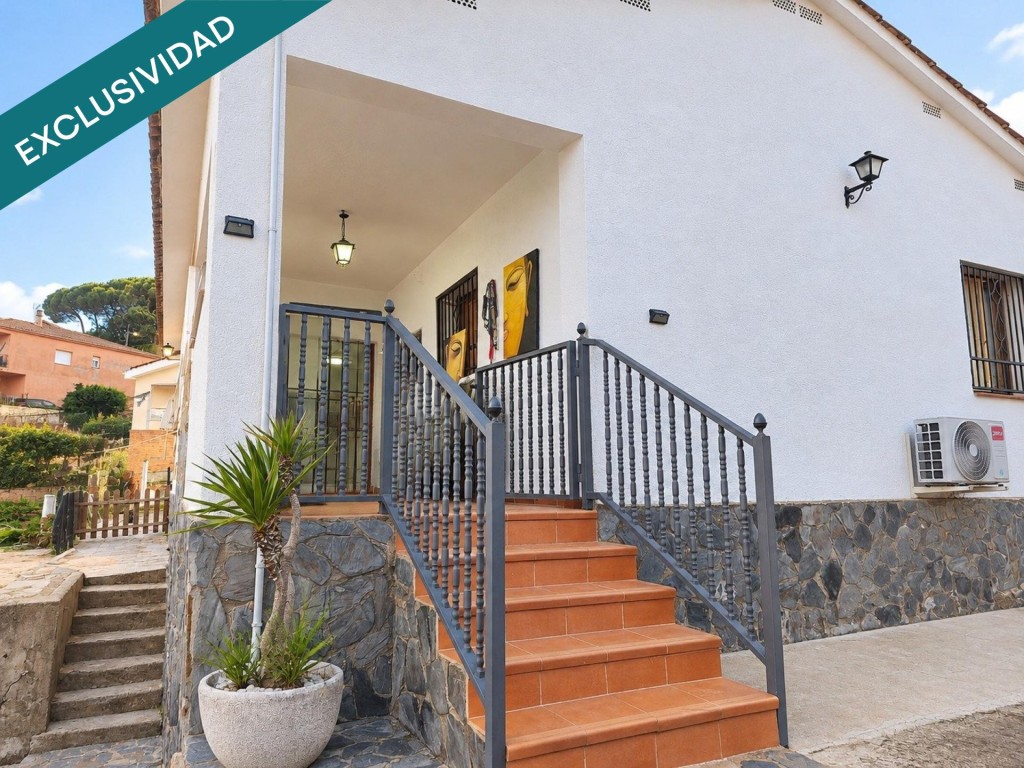 Imagen 2 de Casa en venta en Maçanet residencial con Placas solares y terreno semiplano