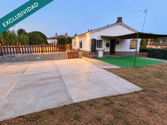 Imagen 4 de Casa en venta en Maçanet residencial con Placas solares y terreno semiplano