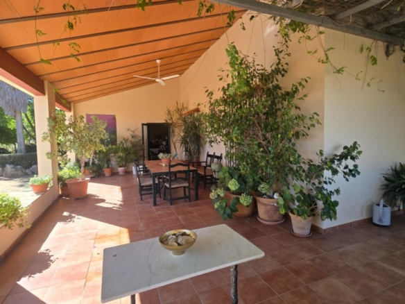 en finca de casi 15.000 m2
