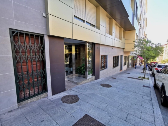 Imagen 2 de SEMISÓTANO en Vigo (Hispanidade)