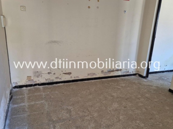 Imagen 2 de SE VENDE LOCAL COMERCIAL LA PALMA DEL CONDADO