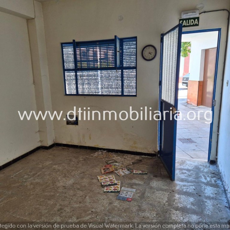 Imagen 3 de SE VENDE LOCAL COMERCIAL LA PALMA DEL CONDADO