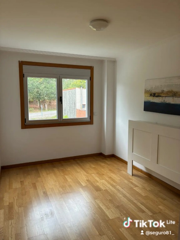 Imagen 1 de Casa-Chalet en Venta en Adina (Santa Maria) Pontevedra