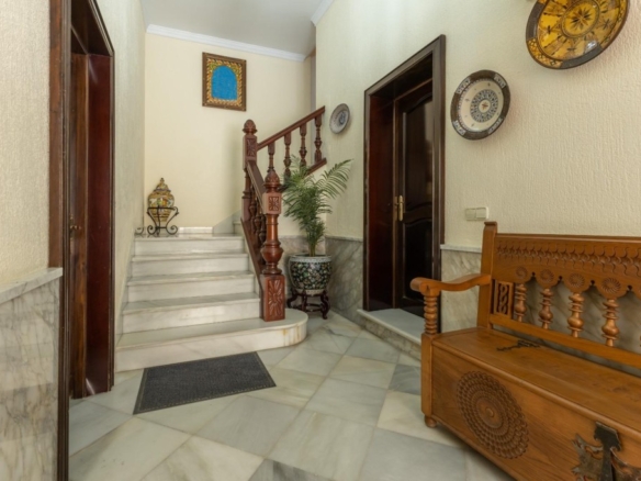Imagen 2 de Espectacular casa de esquina en el corazón de Sanlúcar de Barrameda