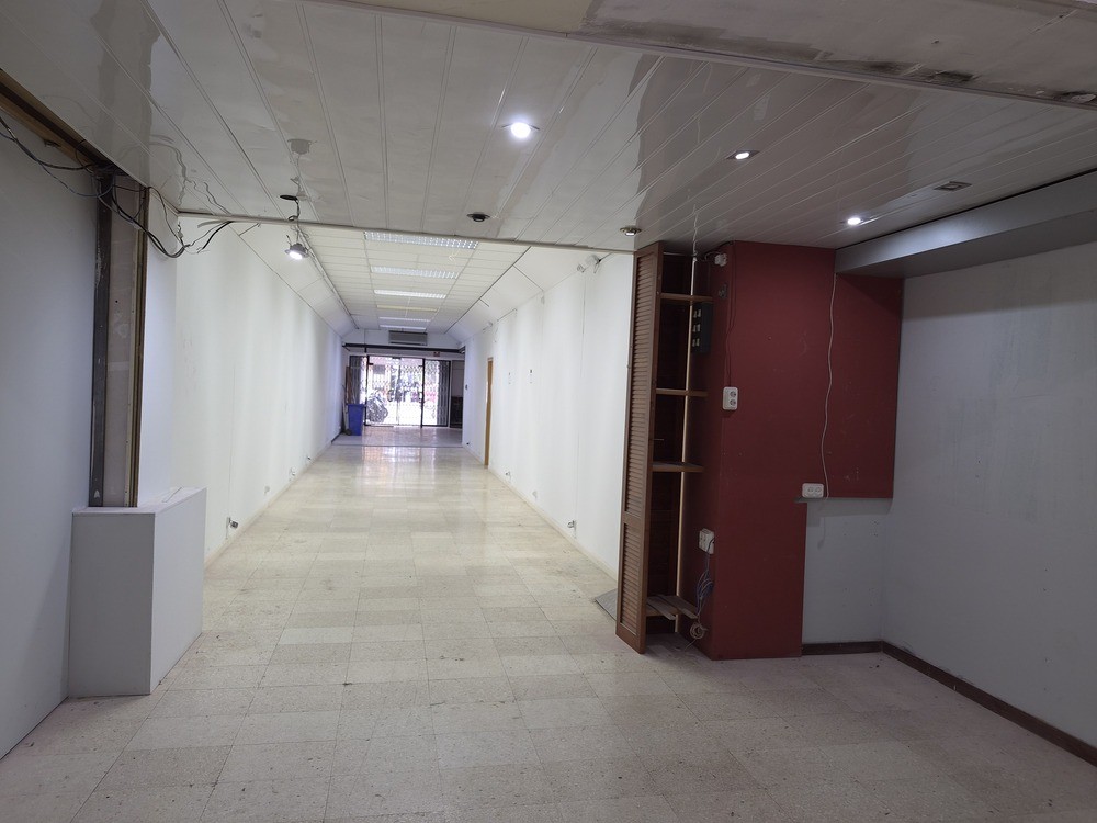 Imagen 2 de Local comercial en Venta en Barcelona Barcelona SAGRERA