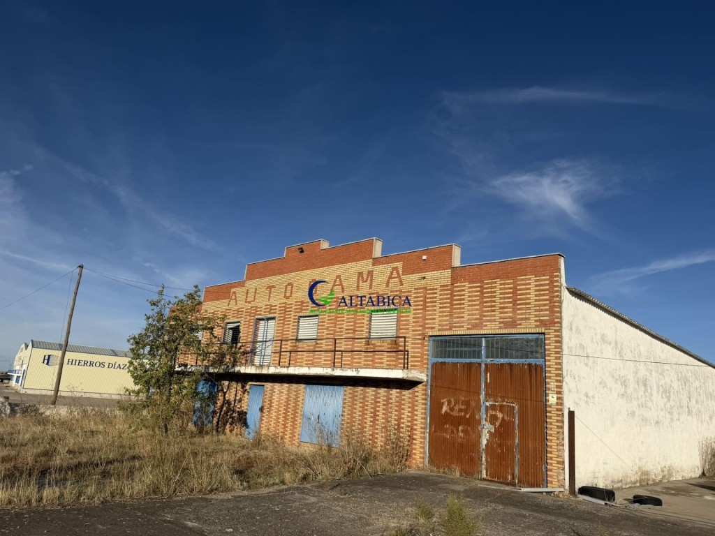 Imagen 1 de Nave industrial en Venta en Miranda De Azan Salamanca