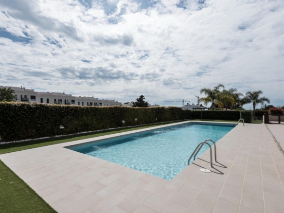 piscina y parking