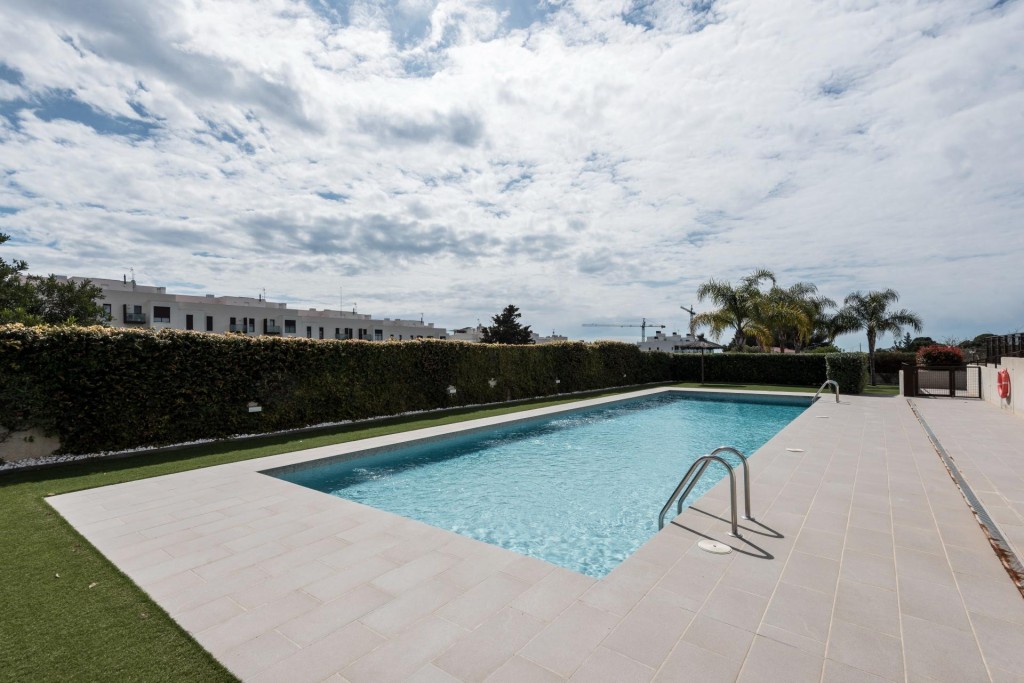 piscina y parking