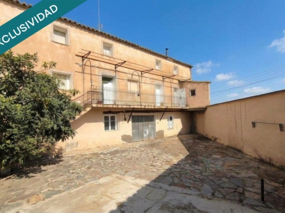 Imagen 1 de Gran casa de 660 m² en Barbués con corral/jardín privado: amplitud