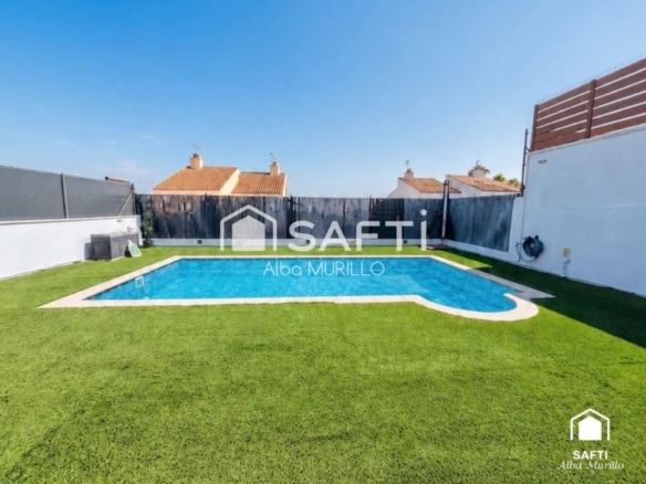 Imagen 4 de Espectacular chalet recién reformado con piscina privada y vistas al mar en Mas Mel