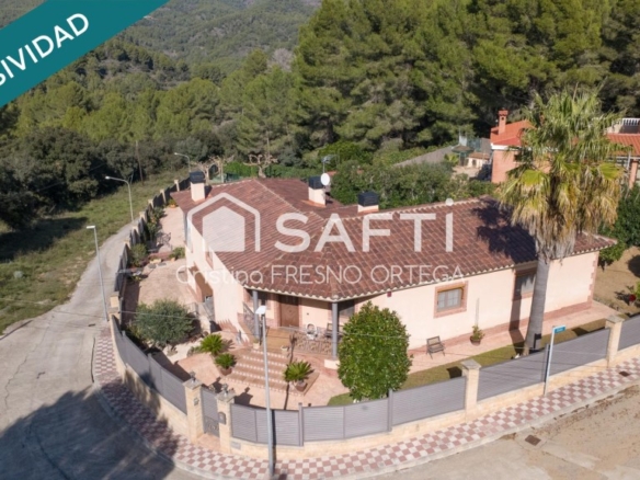 Imagen 2 de "Chalet Independiente en Riudecanyes con piscina