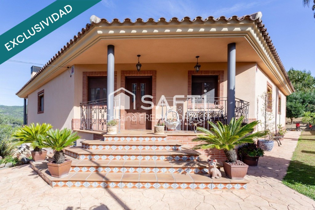 Imagen 1 de "Chalet Independiente en Riudecanyes con piscina