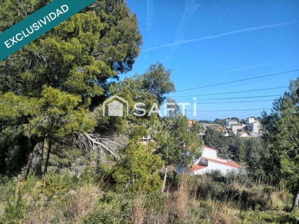 Imagen 2 de Espectacular terreno con vistas al mar