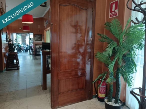 Imagen 3 de Bar-Restaurante en Venta en Huecas con Parking Privado de 2.000 m²
