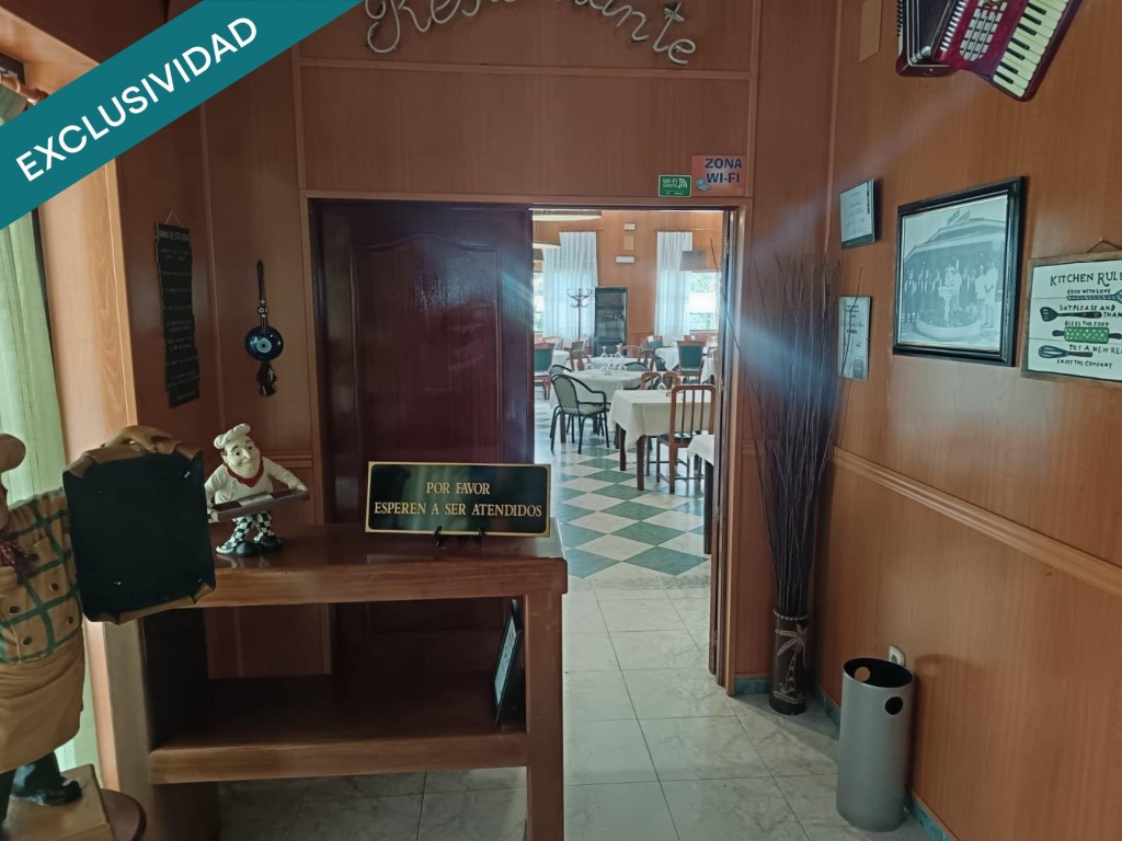 Imagen 4 de Bar-Restaurante en Venta en Huecas con Parking Privado de 2.000 m²