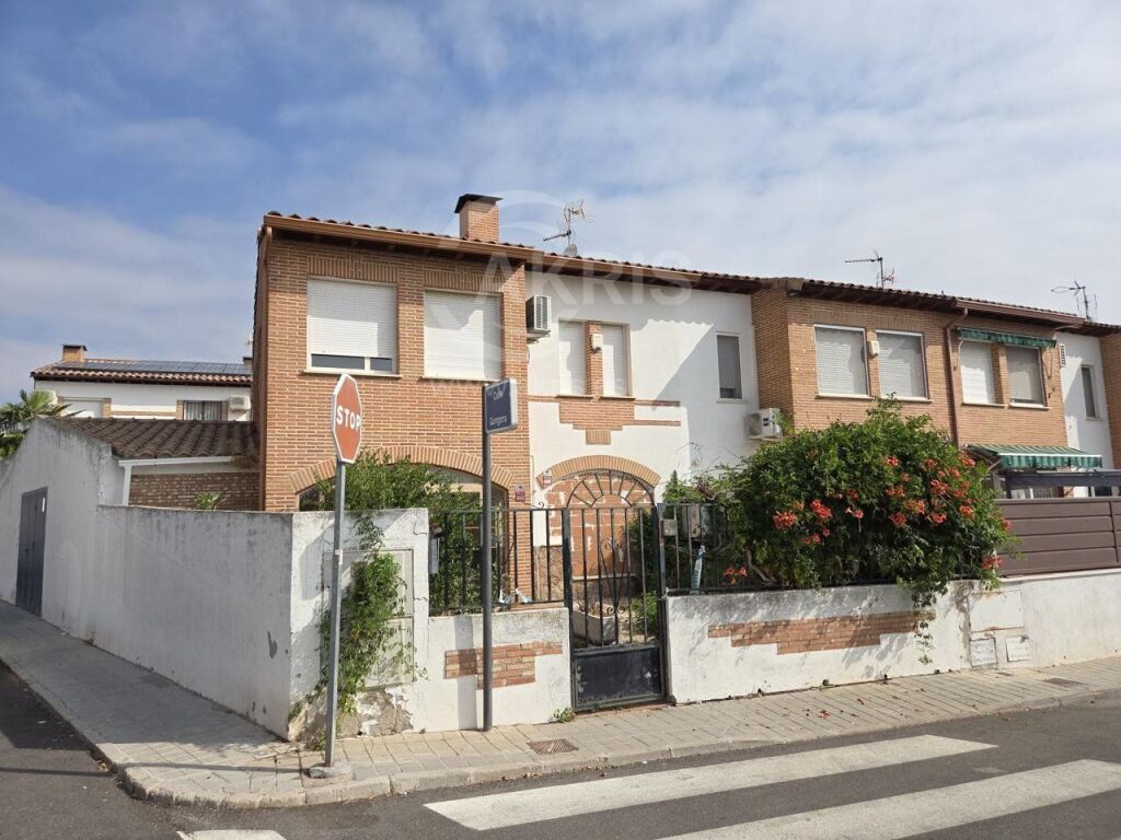 Imagen 1 de Chalet Independiente en Olias Del Rey