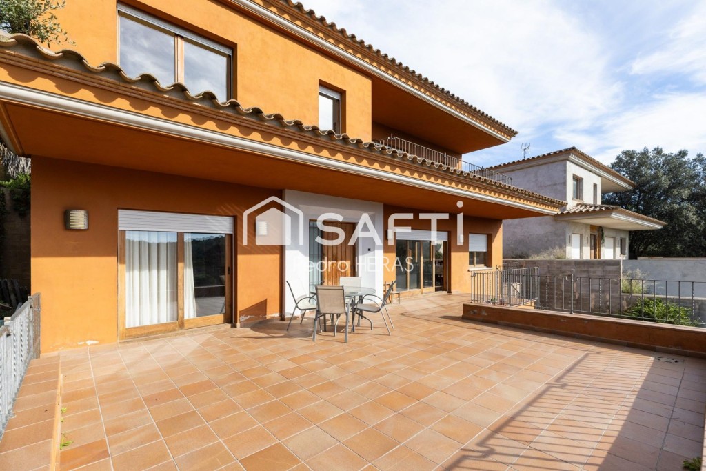 Imagen 1 de CHALET POR 590.000 € UNA OPORTUNIDAD EN BEGUR