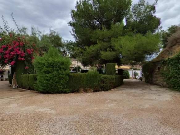 Imagen 3 de Encantadora casa cueva con jardín y finca
