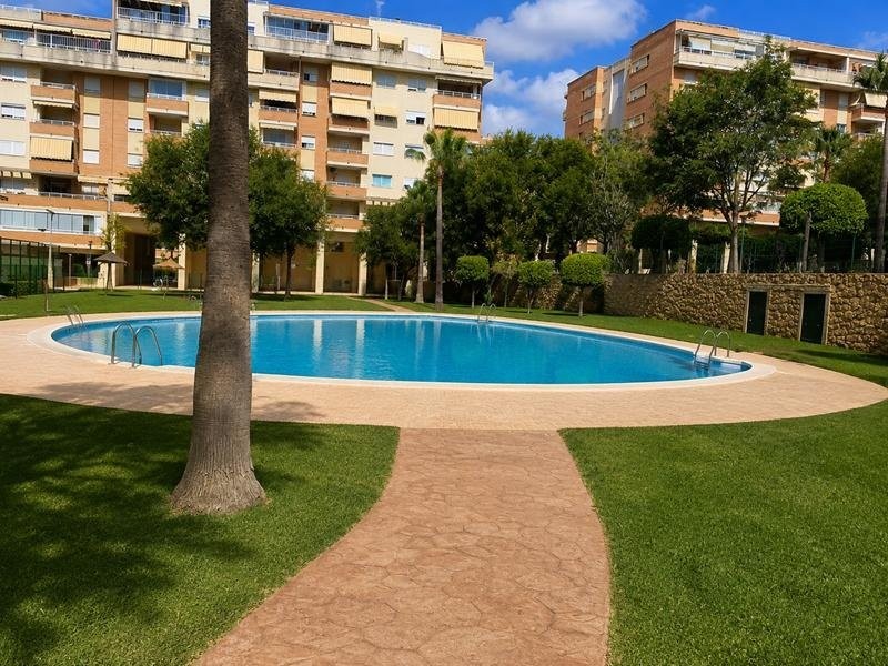 Imagen 1 de MAGNÍFICA VIVIENDA EN TEATINOS