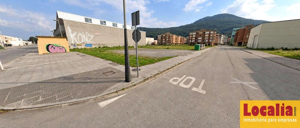 Imagen 2 de Atractivo terreno urbano en Santoña.