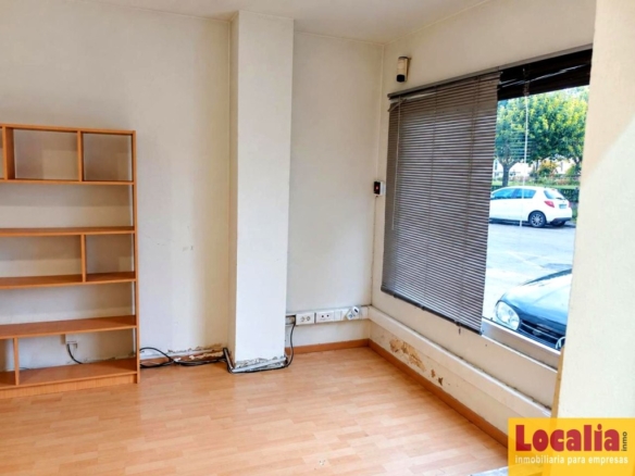 Imagen 1 de Nave altamente comercial en Torrelavega