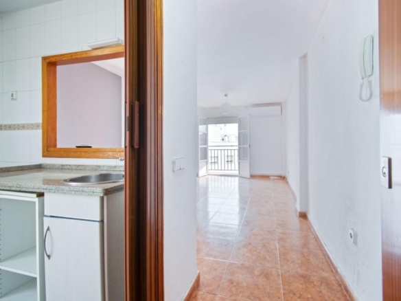 Imagen 2 de Estupendo piso con gran terraza en calle Argantonio